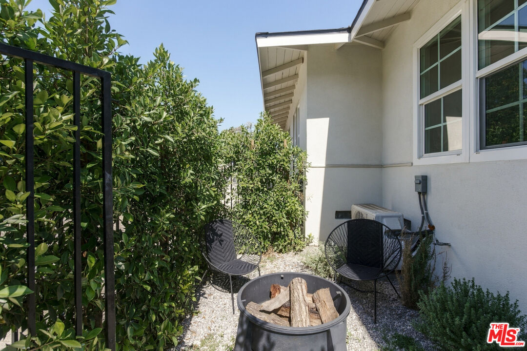 4020 Bemis St Unit: B