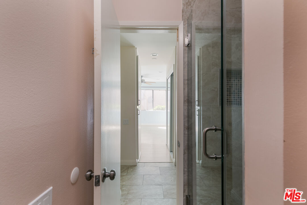5460 White Oak Ave Unit: K103