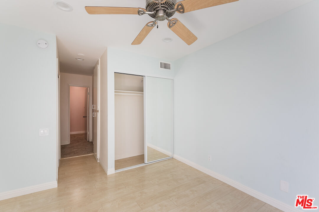 5460 White Oak Ave Unit: K103