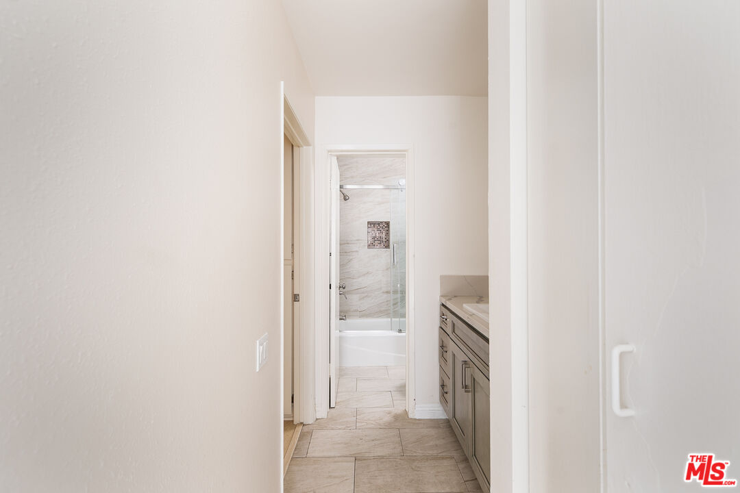 5460 White Oak Ave Unit: K103