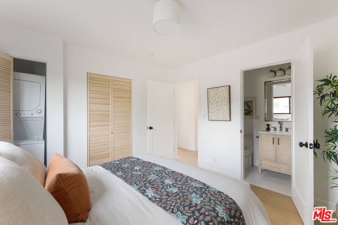 4412 Finley Ave Unit: 5