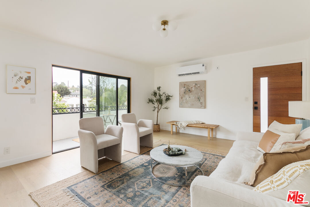 4412 Finley Ave Unit: 5