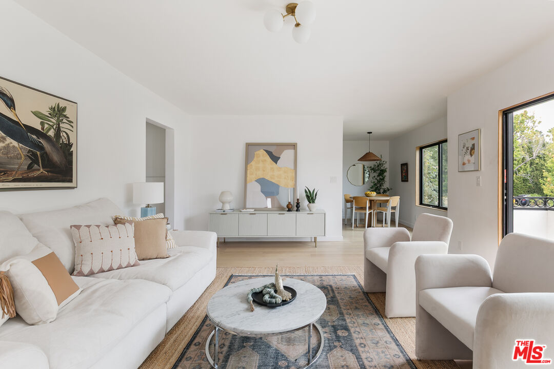 4412 Finley Ave Unit: 5