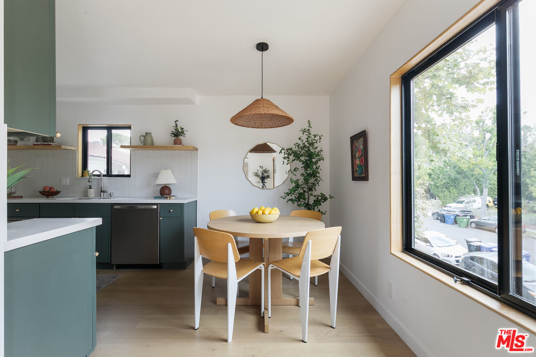 4412 Finley Ave Unit: 5