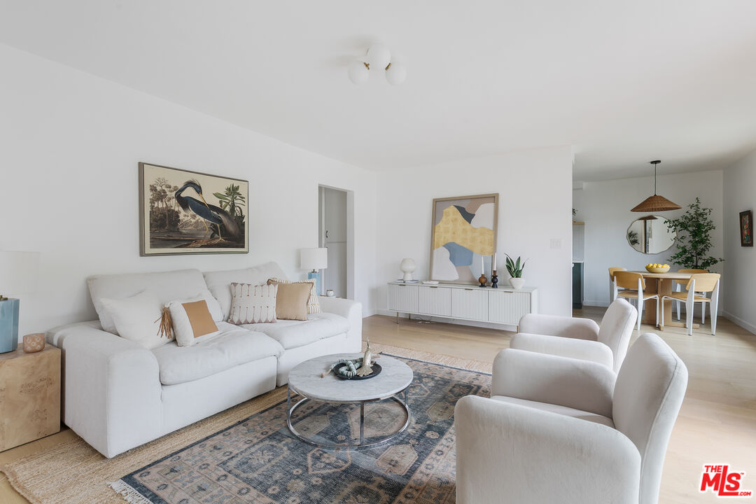 4412 Finley Ave Unit: 5