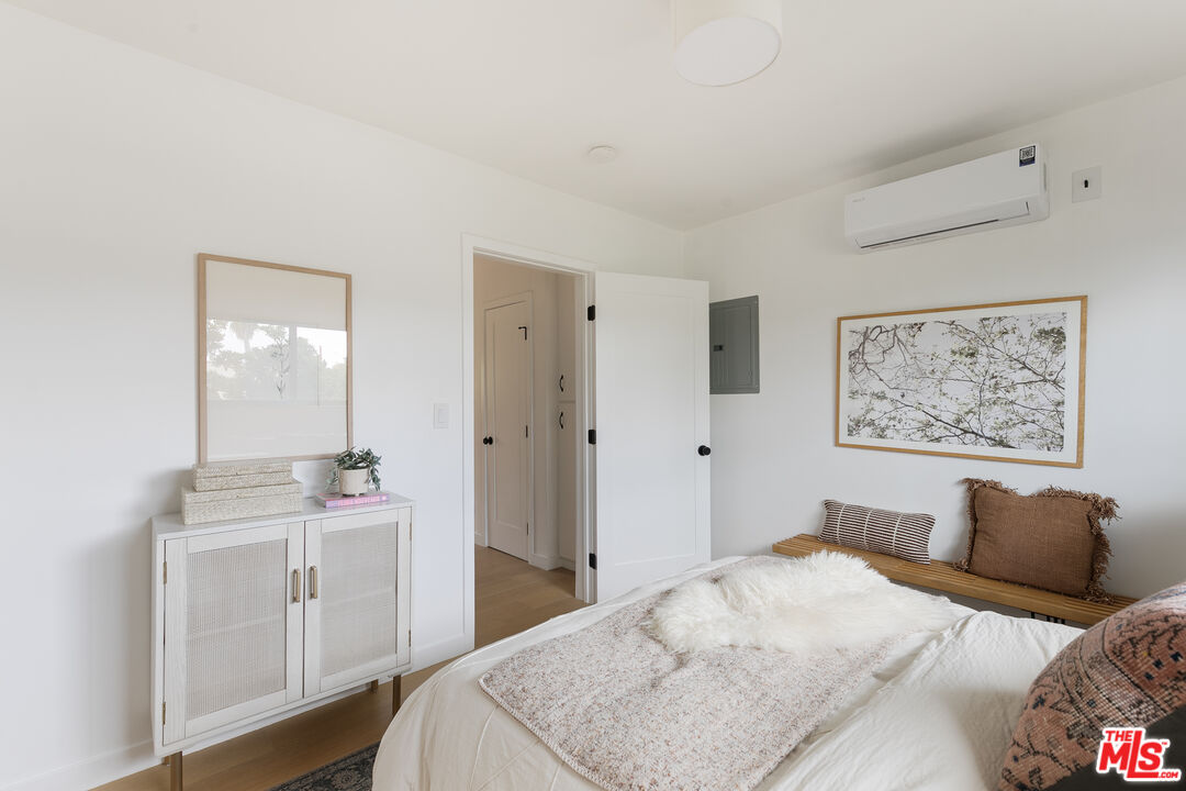 4412 Finley Ave Unit: 5