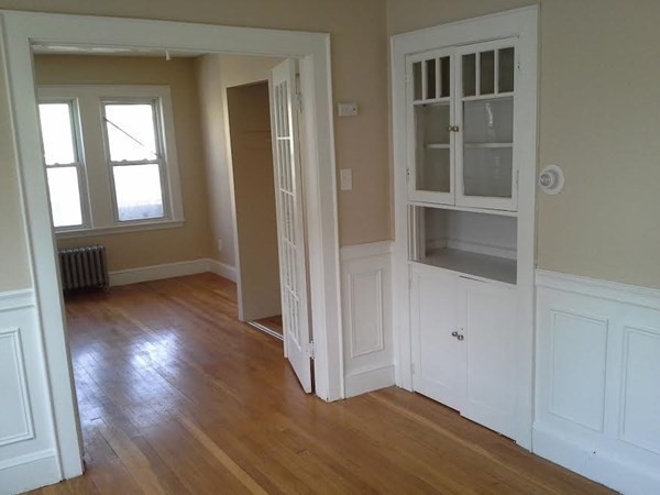 29 Gibson Street # 2R