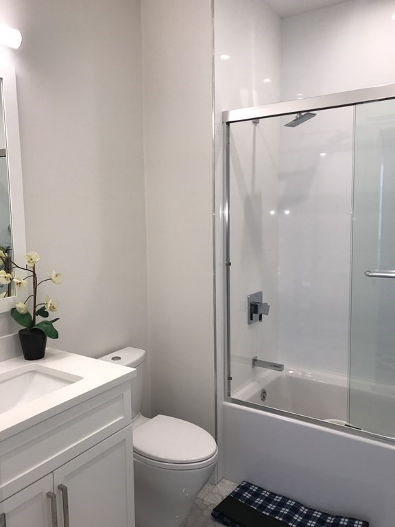 205 E Street Unit: 6-N