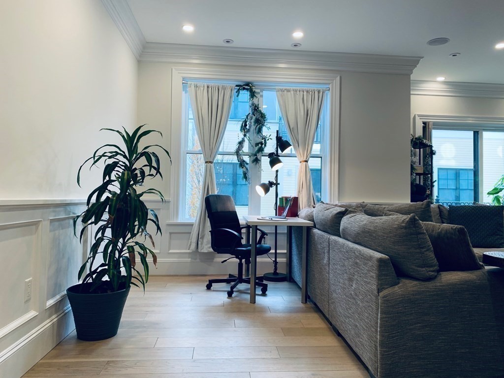 205 E Street Unit: 6-N