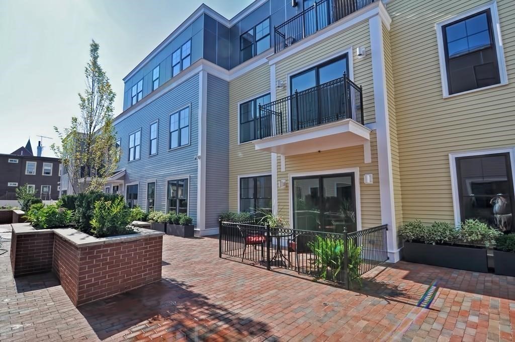 205 E Street Unit: 6-N