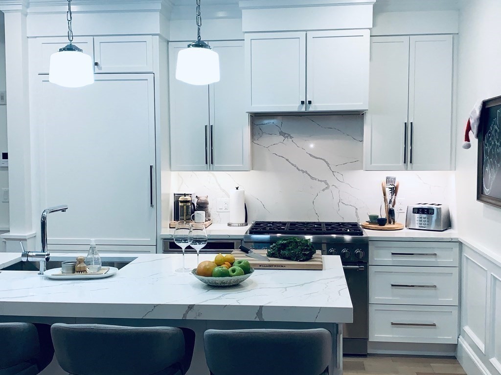 205 E Street Unit: 6-N