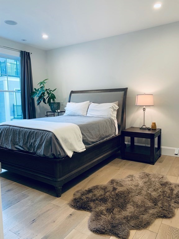 205 E Street Unit: 6-N
