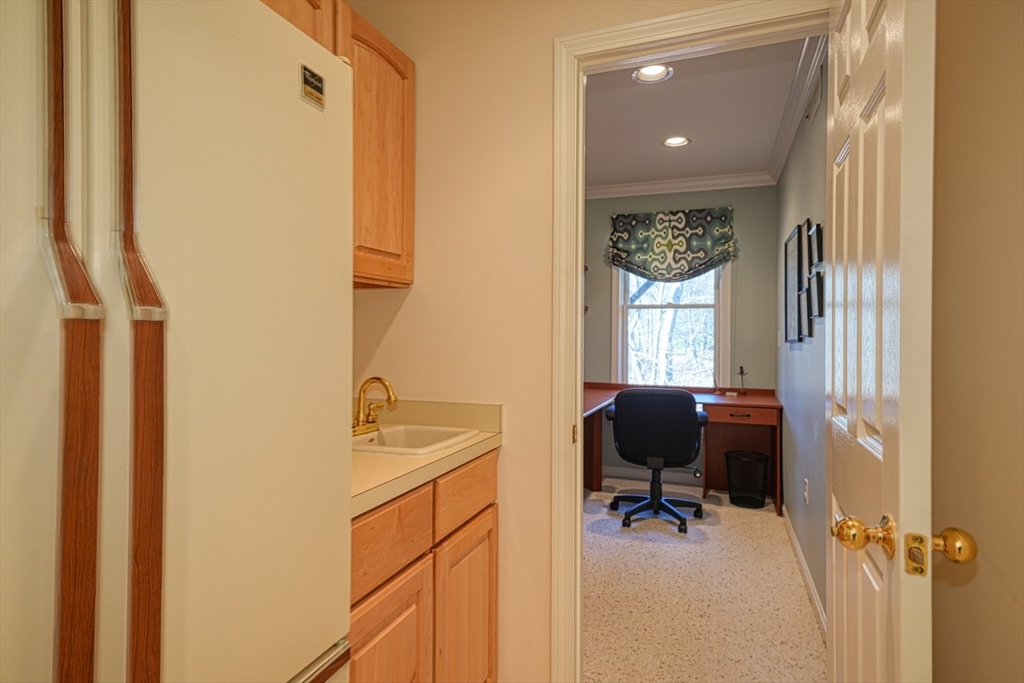 174 Bishops Forest Dr # 174