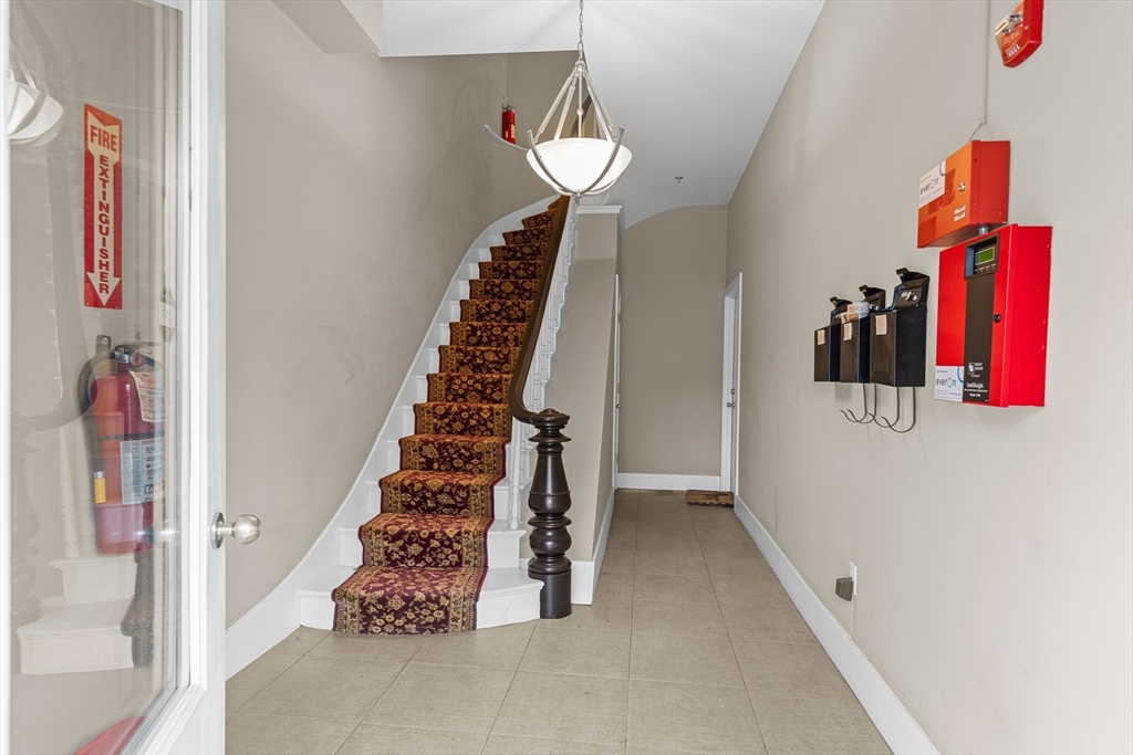 26 Mount Vernon St # 2