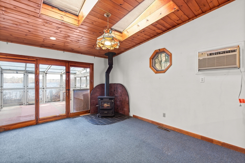 51 Adams Ave