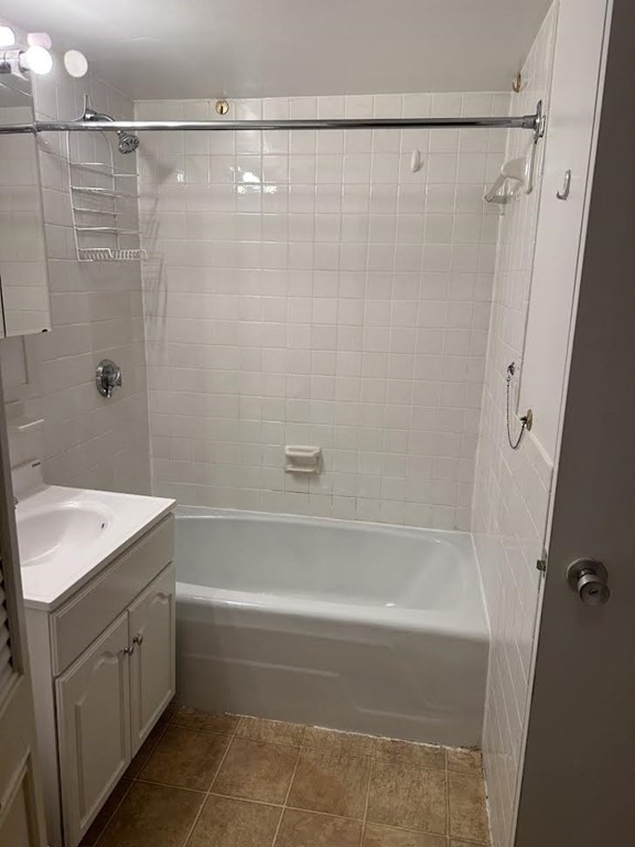 1025 Hancock Street # 1M
