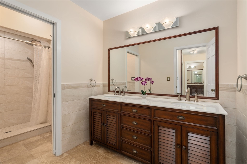 537 Boylston St # 537