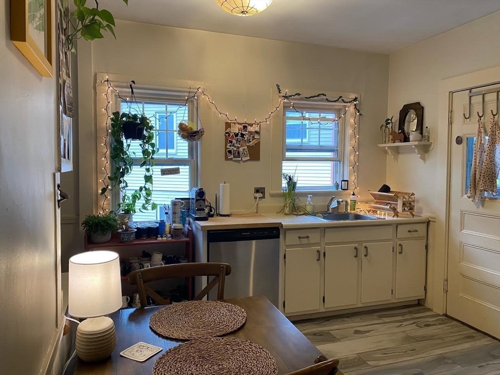 17 Ames St # 1