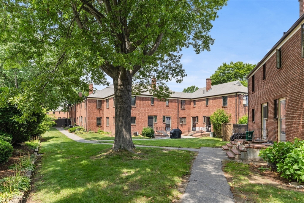 358 Lexington St # 358