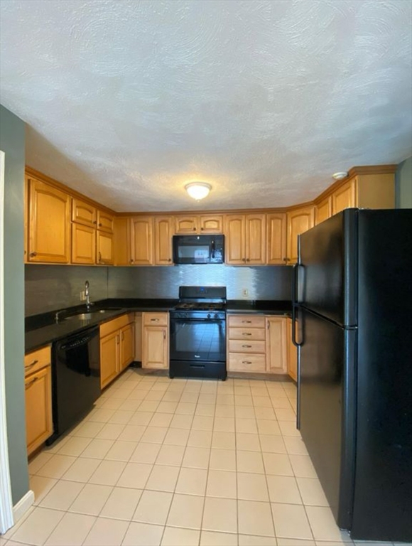 2 Karen Cir # 17