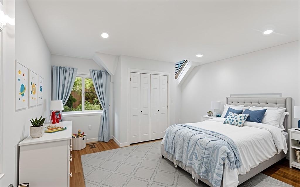 537 Boylston # 537