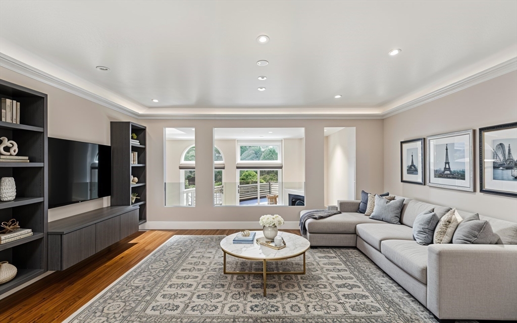 537 Boylston # 537