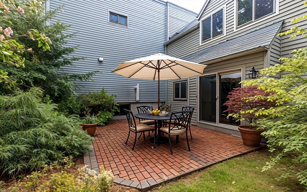 537 Boylston # 537