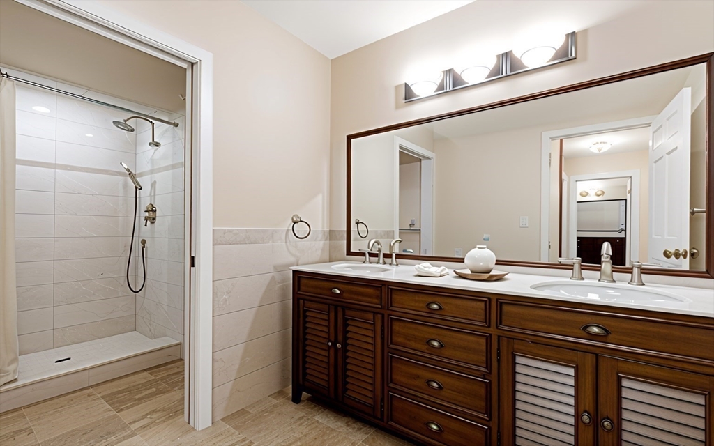 537 Boylston # 537