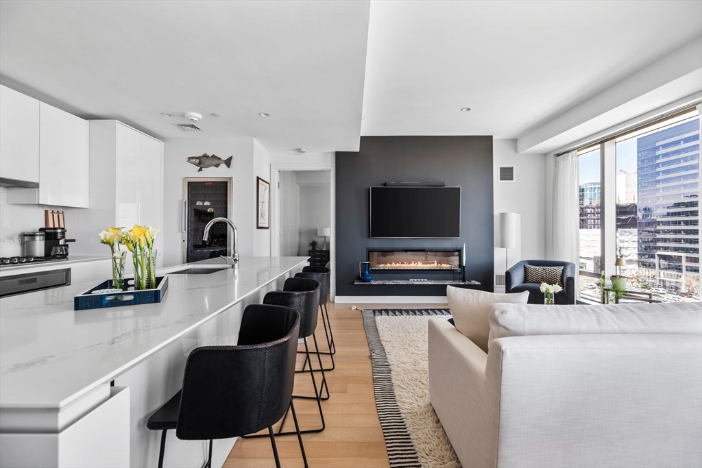 133 Seaport Blvd # 920