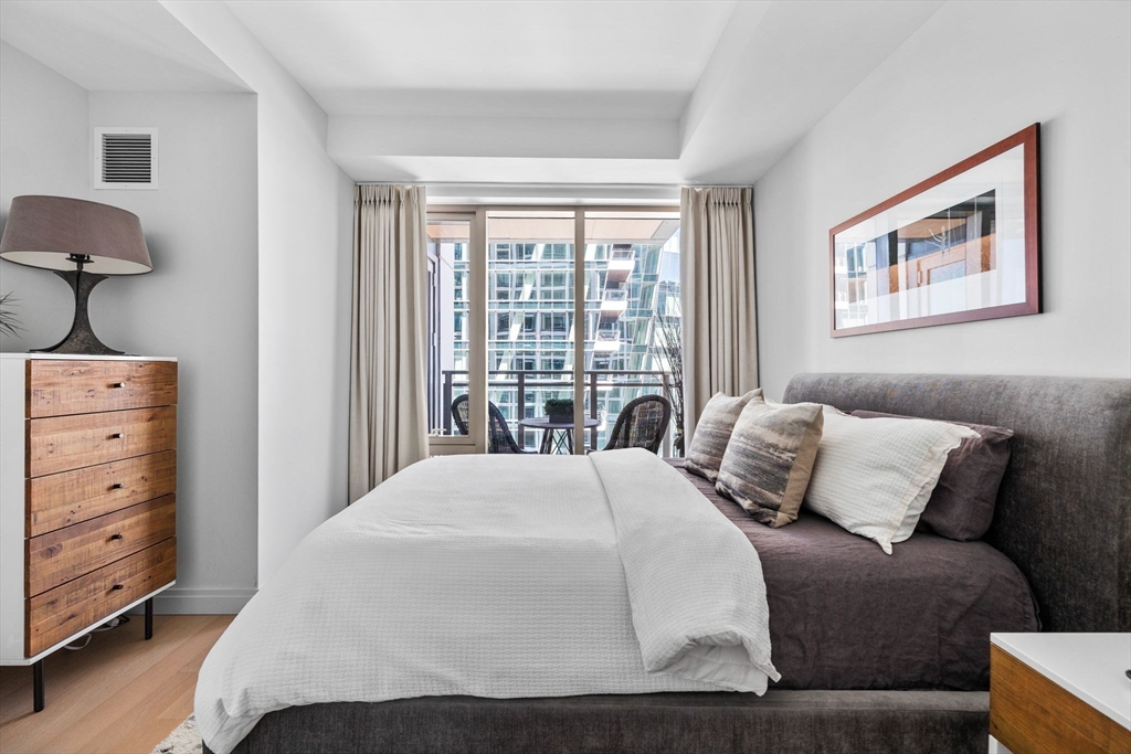 133 Seaport Blvd # 920