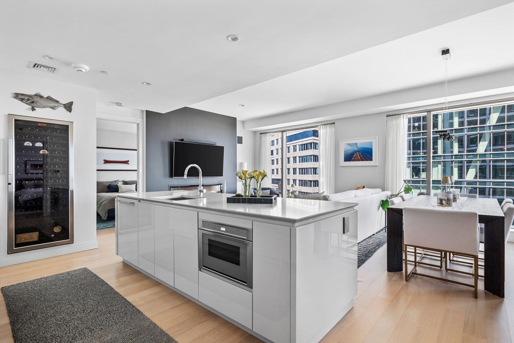 133 Seaport Blvd # 920