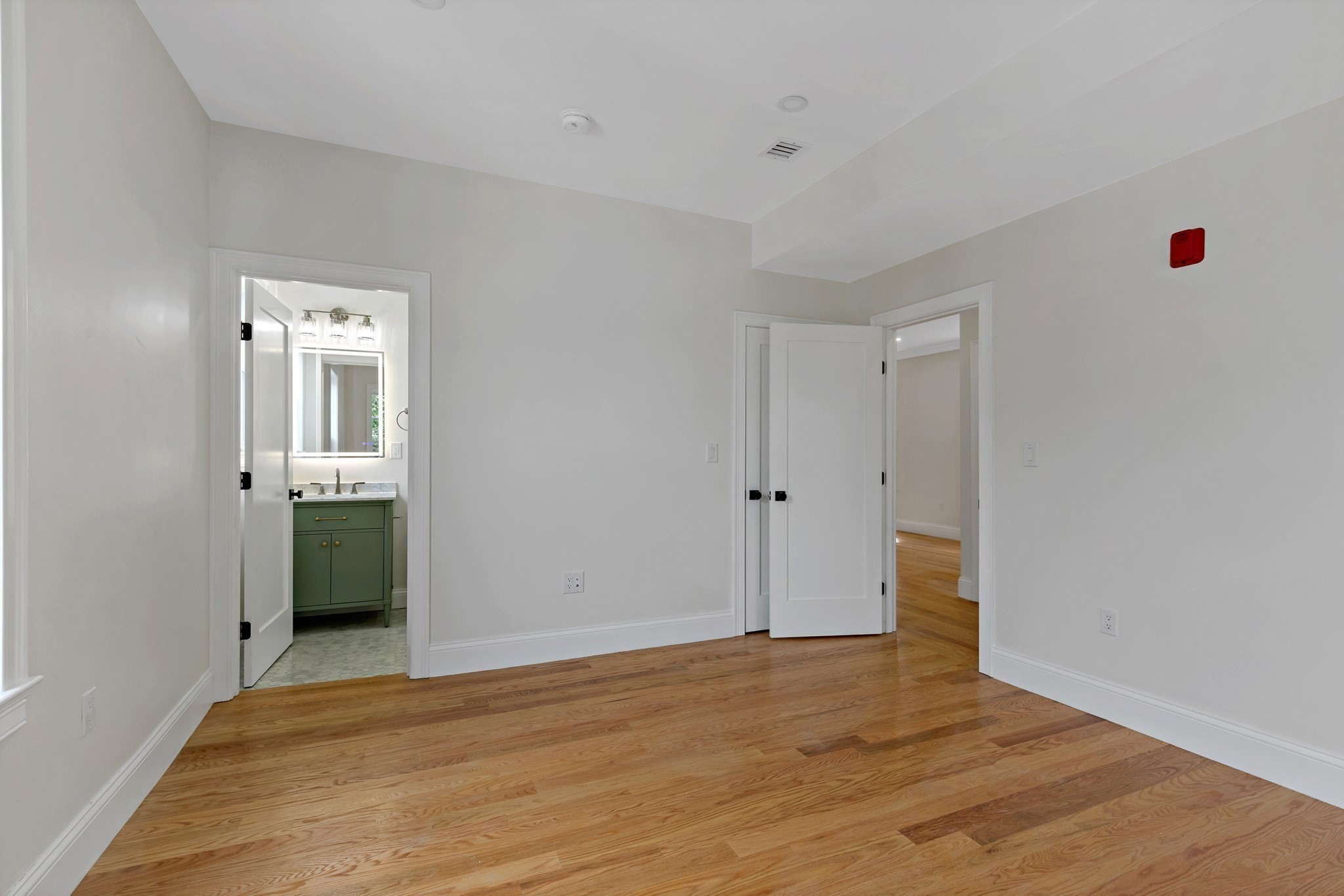 13 Langmaid Ave # 2