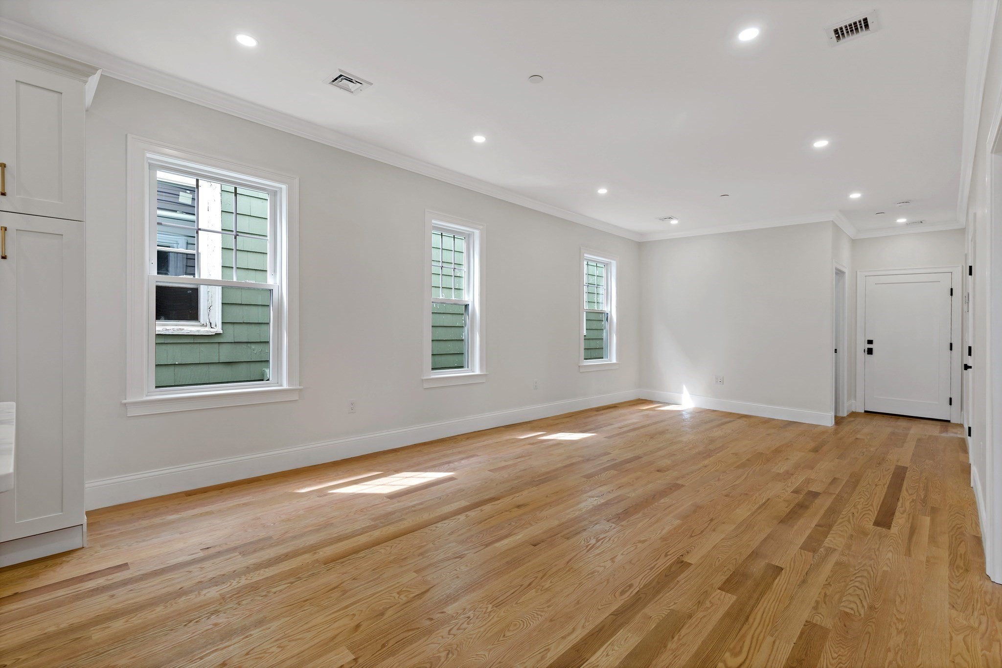 13 Langmaid Ave # 2