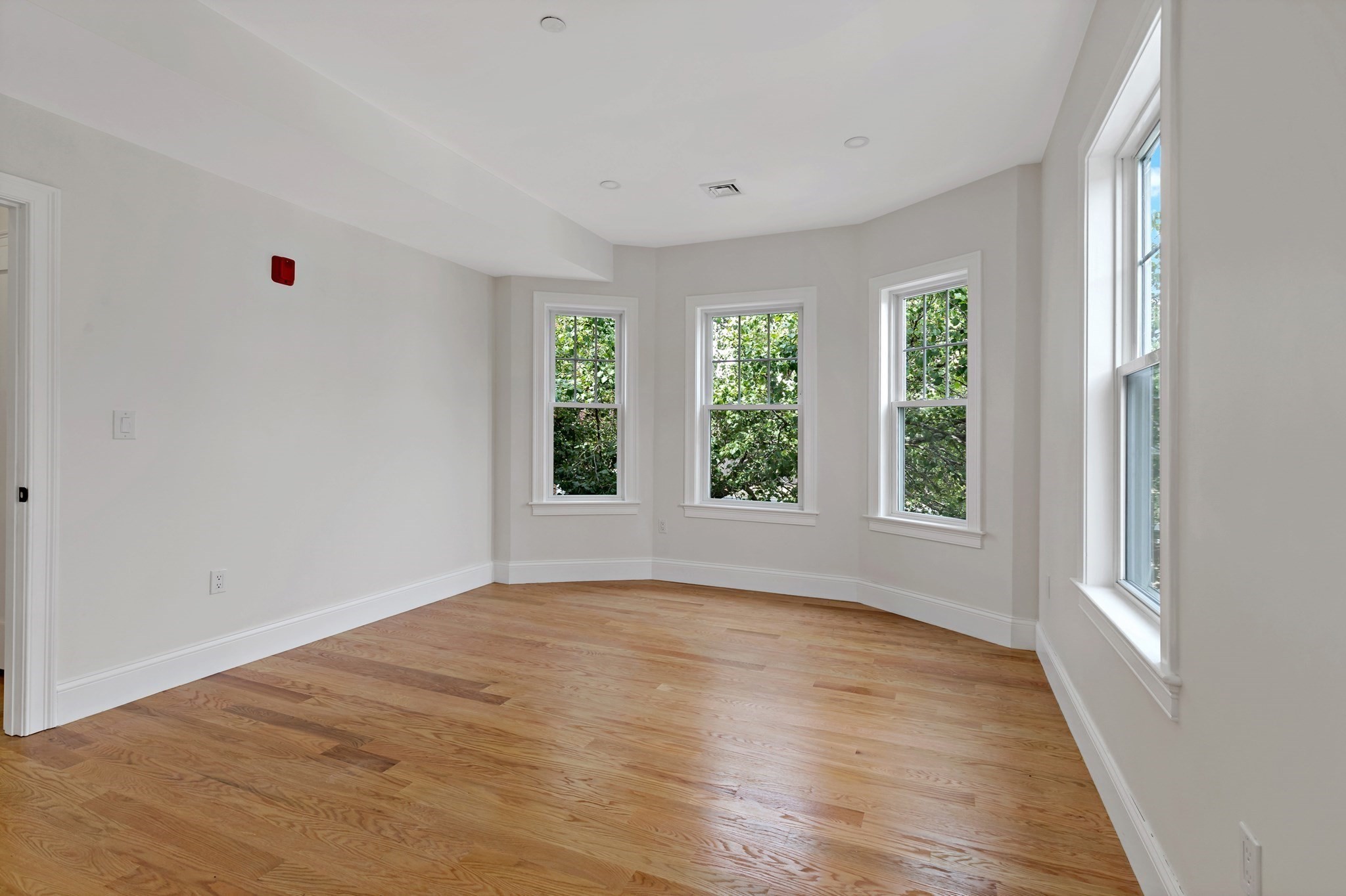 13 Langmaid Ave # 2