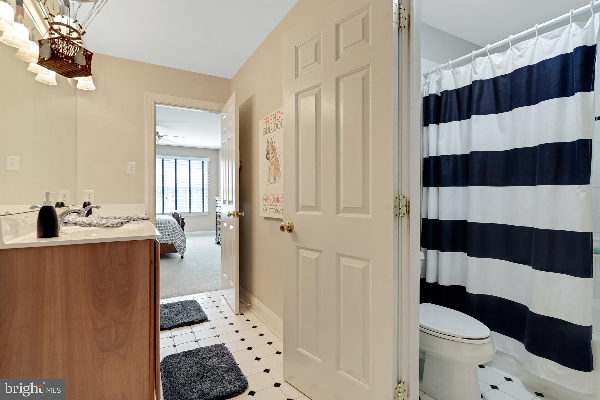 10 Devonshire Ln