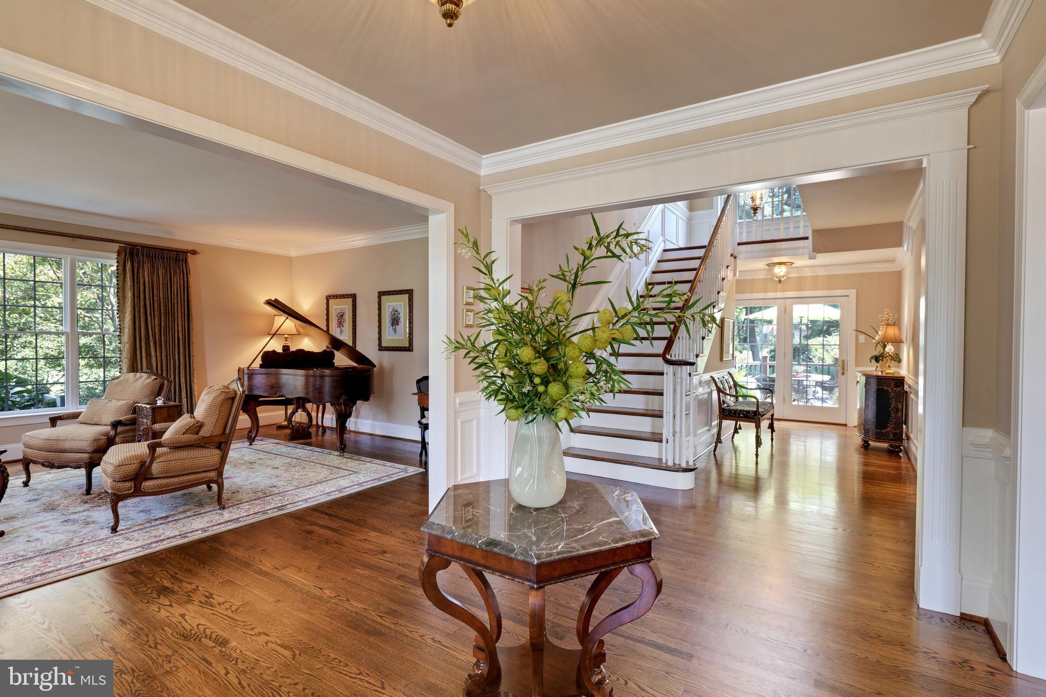 10 Devonshire Ln