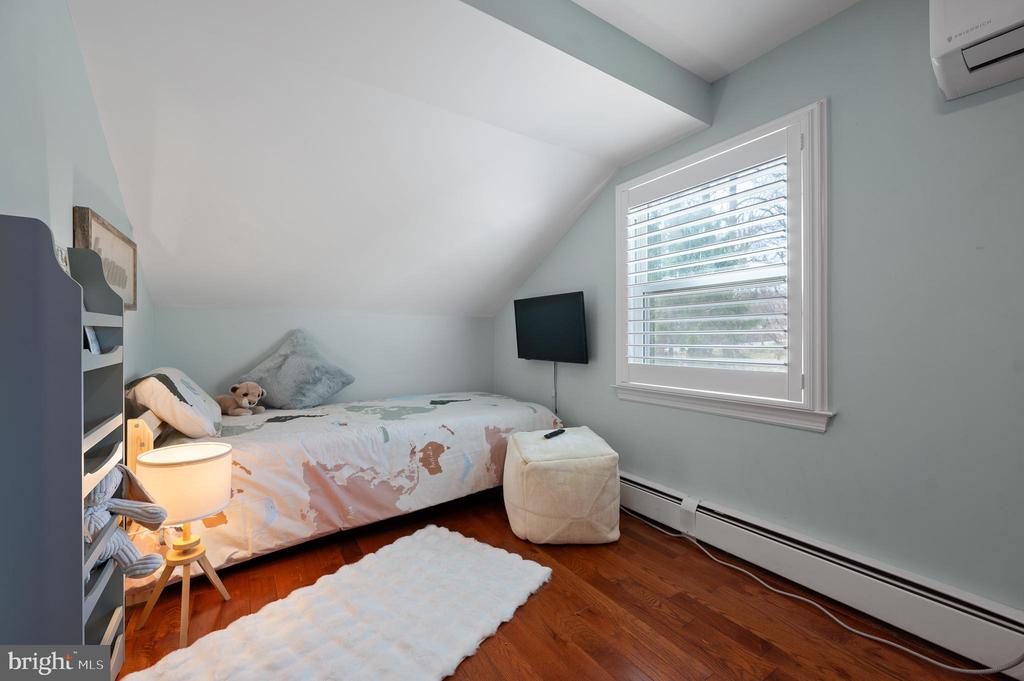 215 Darby Rd