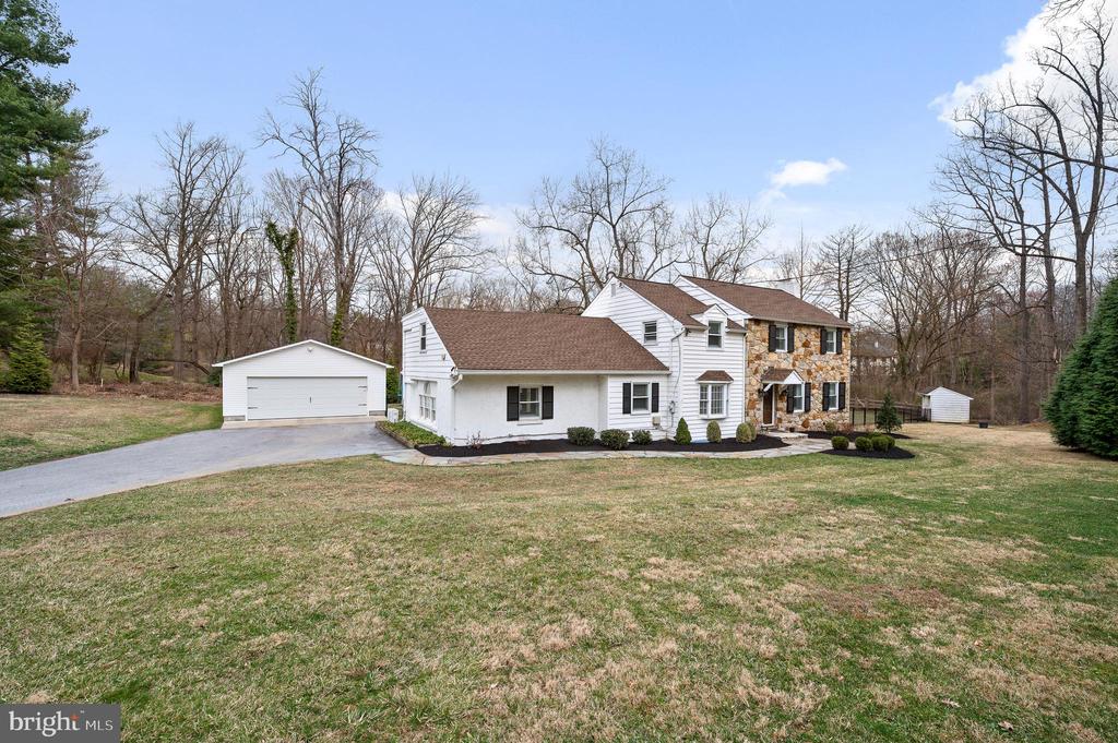 215 Darby Rd