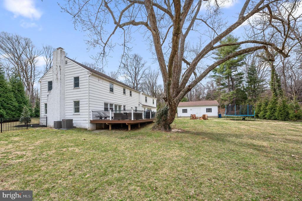 215 Darby Rd