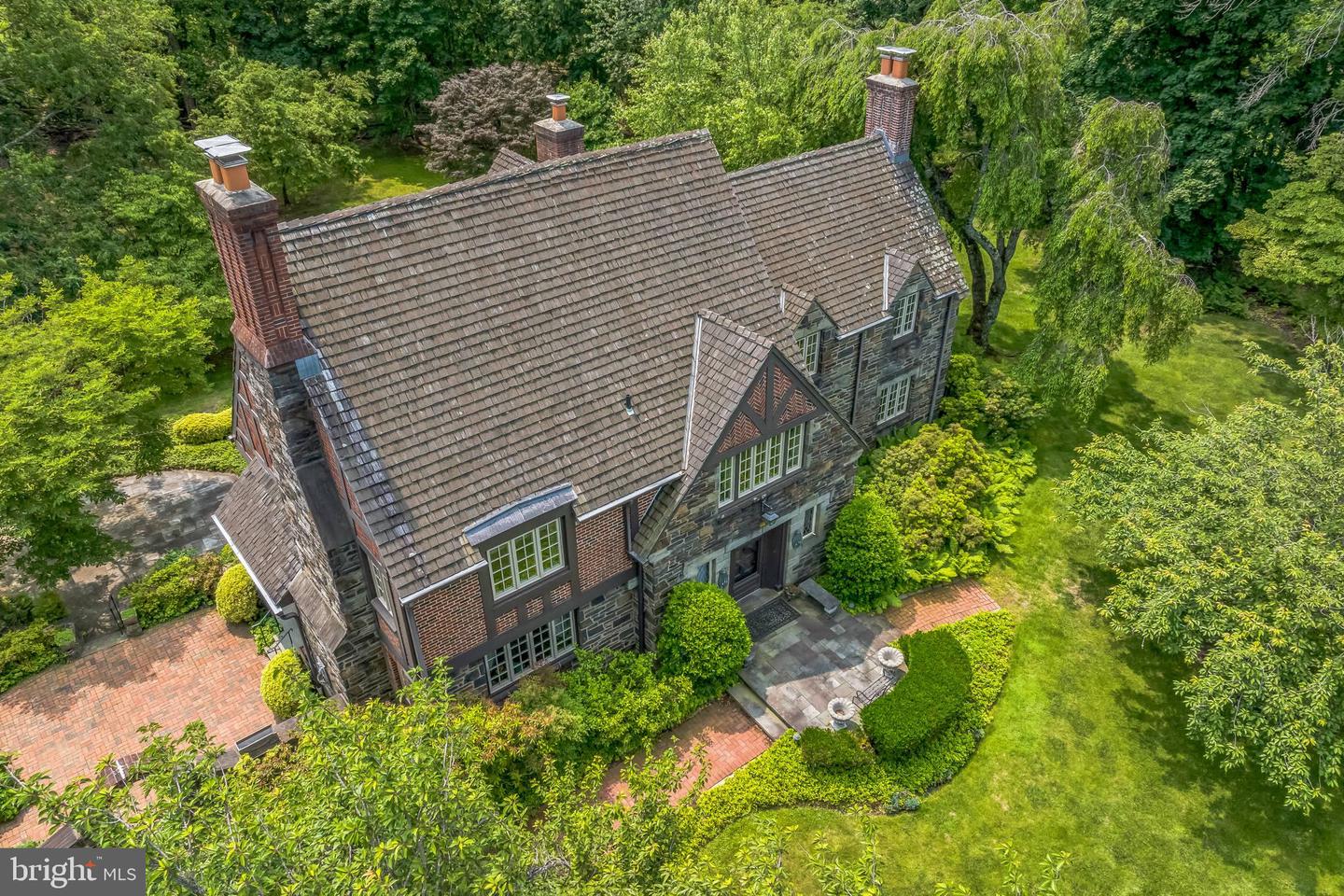 328 Sugartown Rd