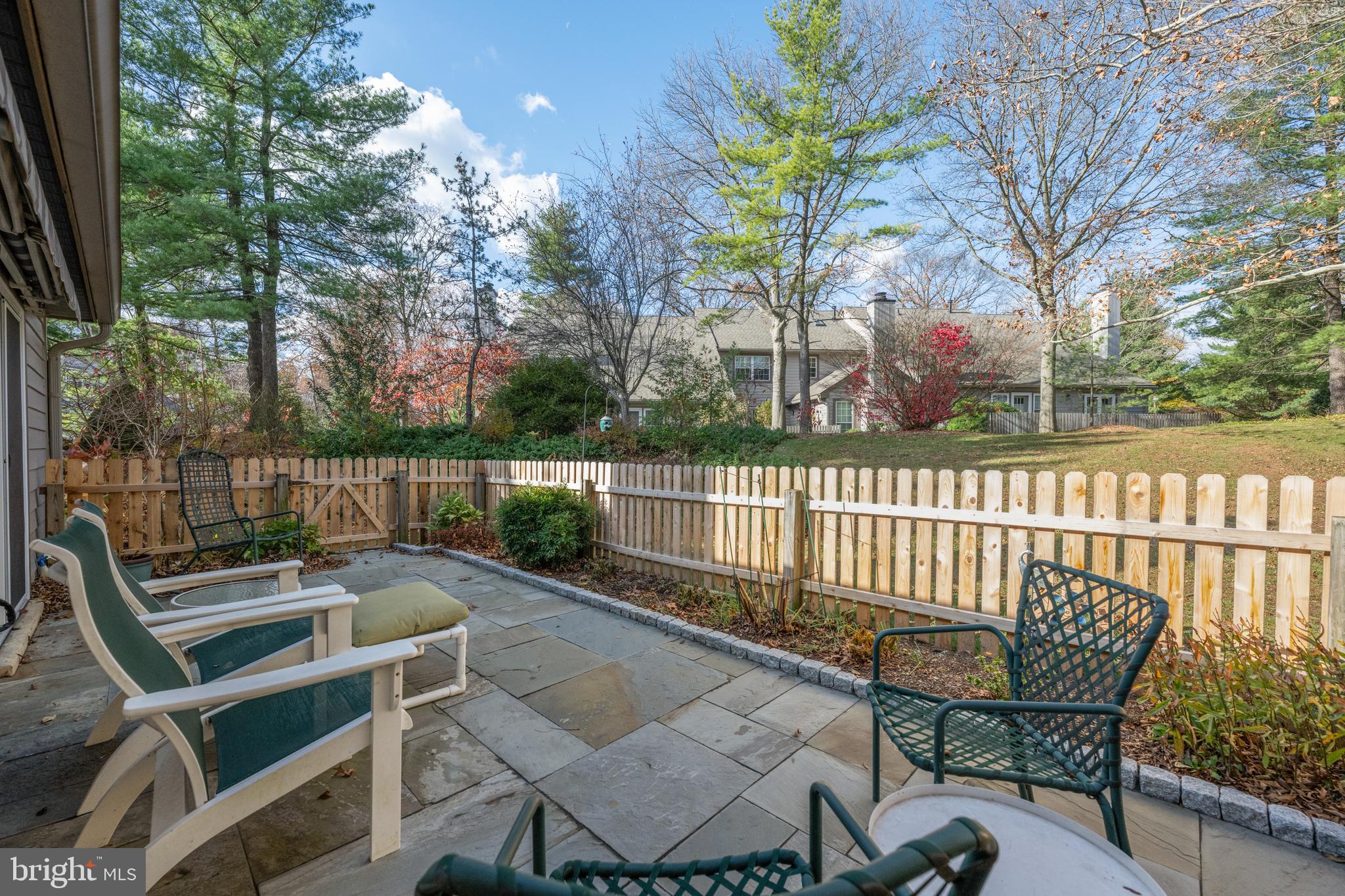 32 MANCHESTER COURT 32