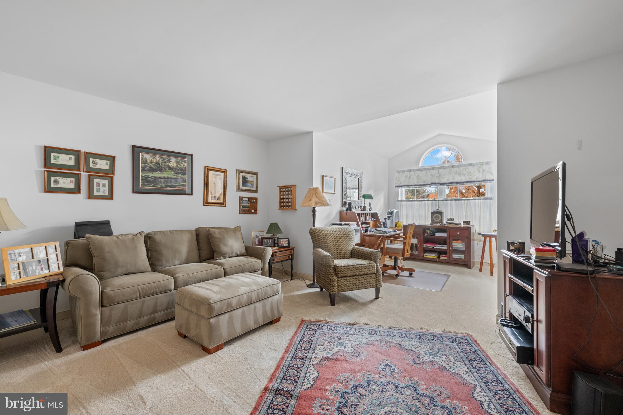 32 MANCHESTER COURT 32