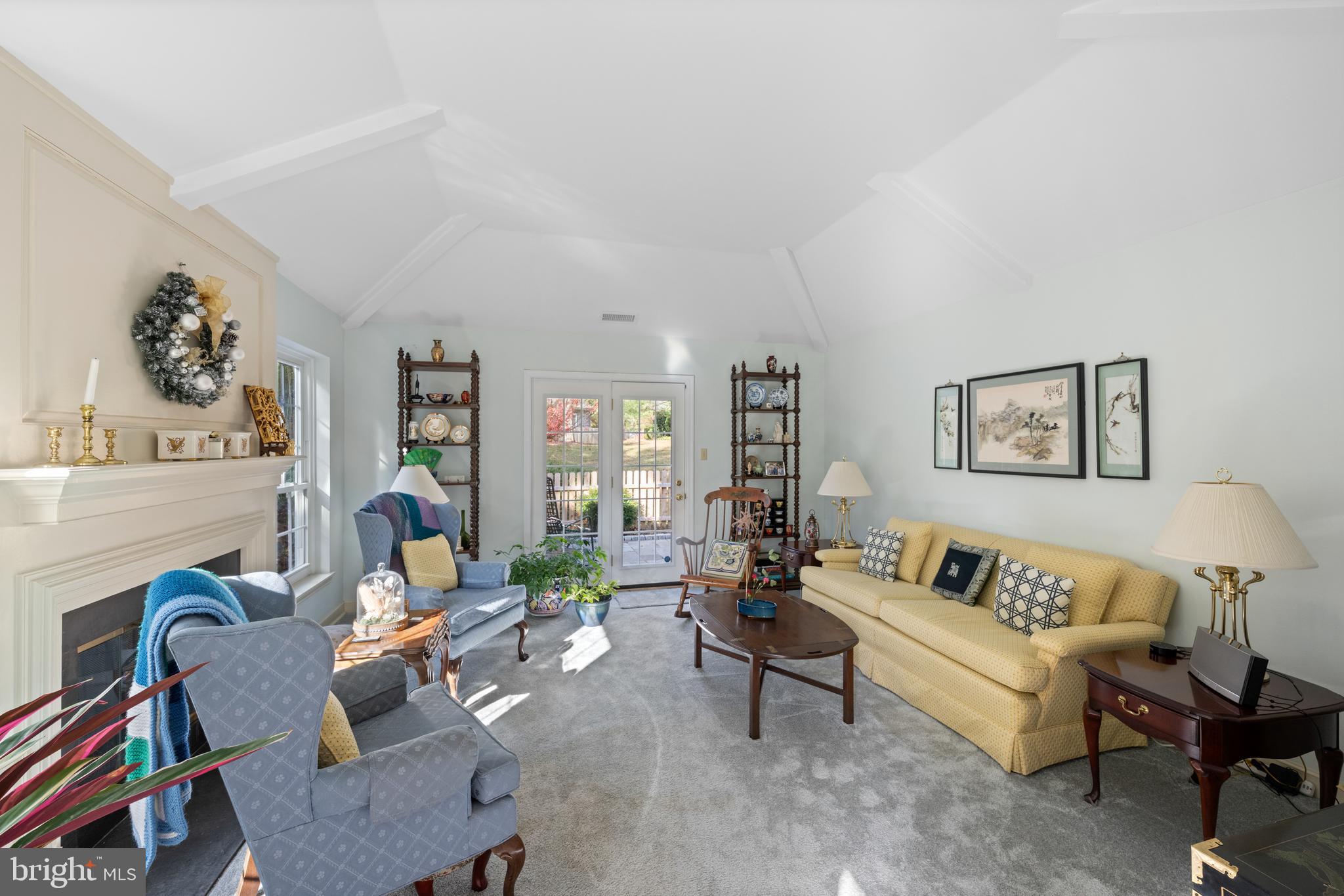 32 MANCHESTER COURT 32