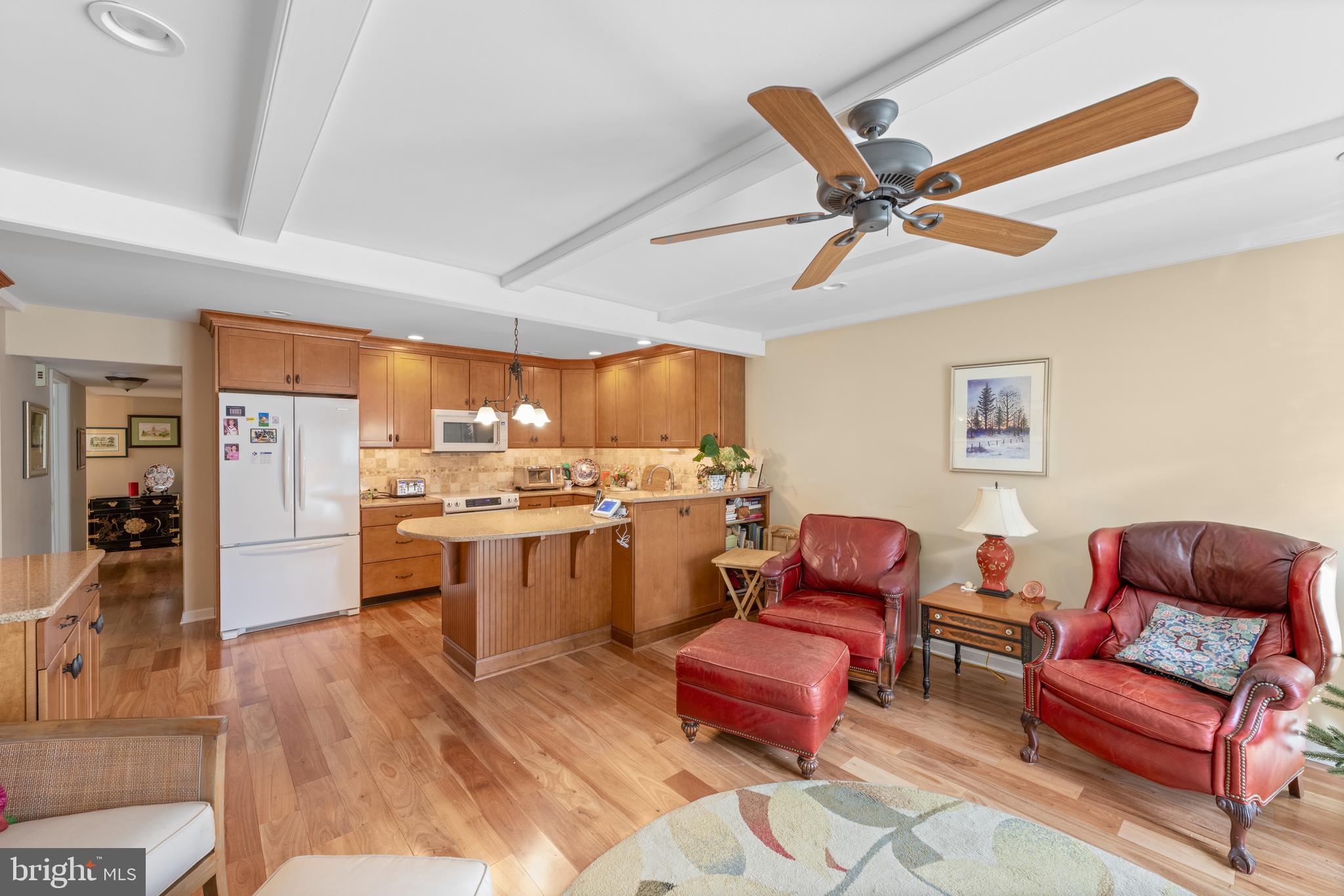 32 MANCHESTER COURT 32