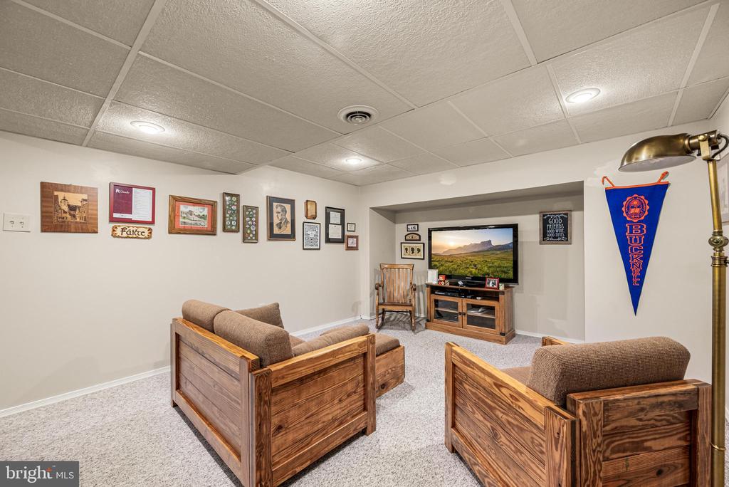526 BEAUMONT CIRCLE