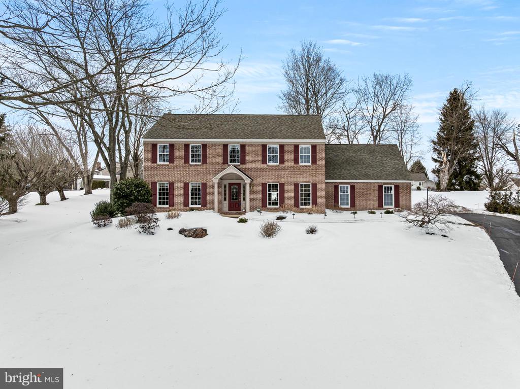 526 BEAUMONT CIRCLE