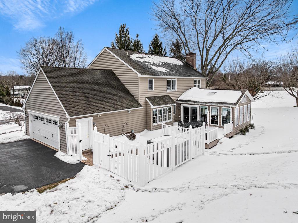 526 BEAUMONT CIRCLE