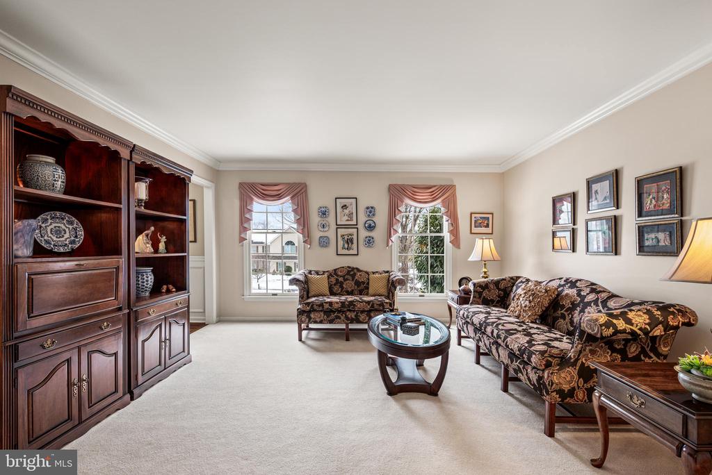 526 BEAUMONT CIRCLE