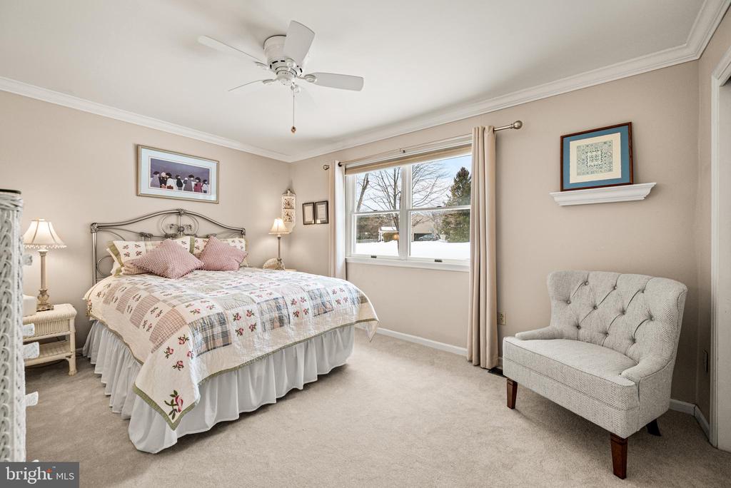 526 BEAUMONT CIRCLE