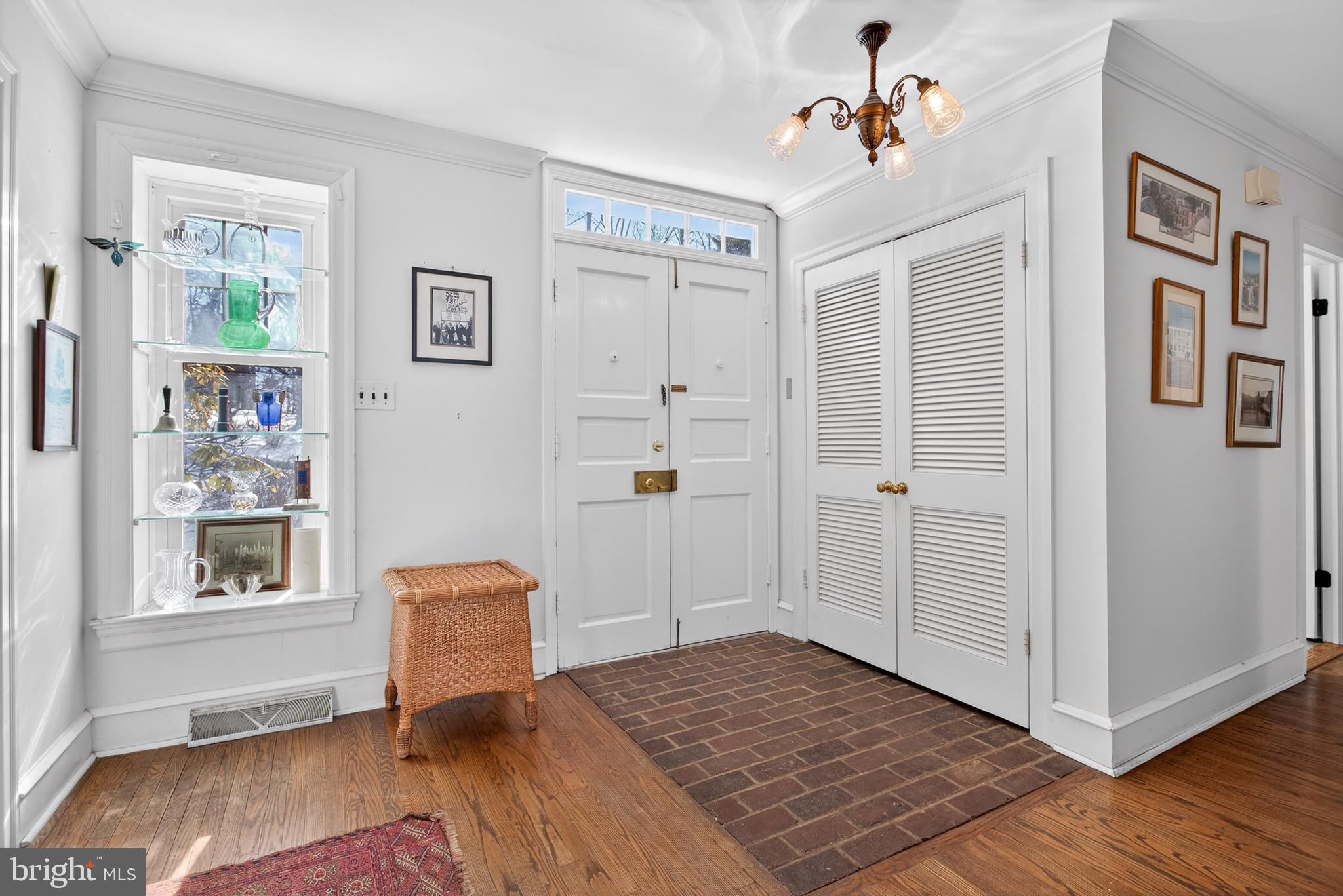 9 FOXCHASE ROAD